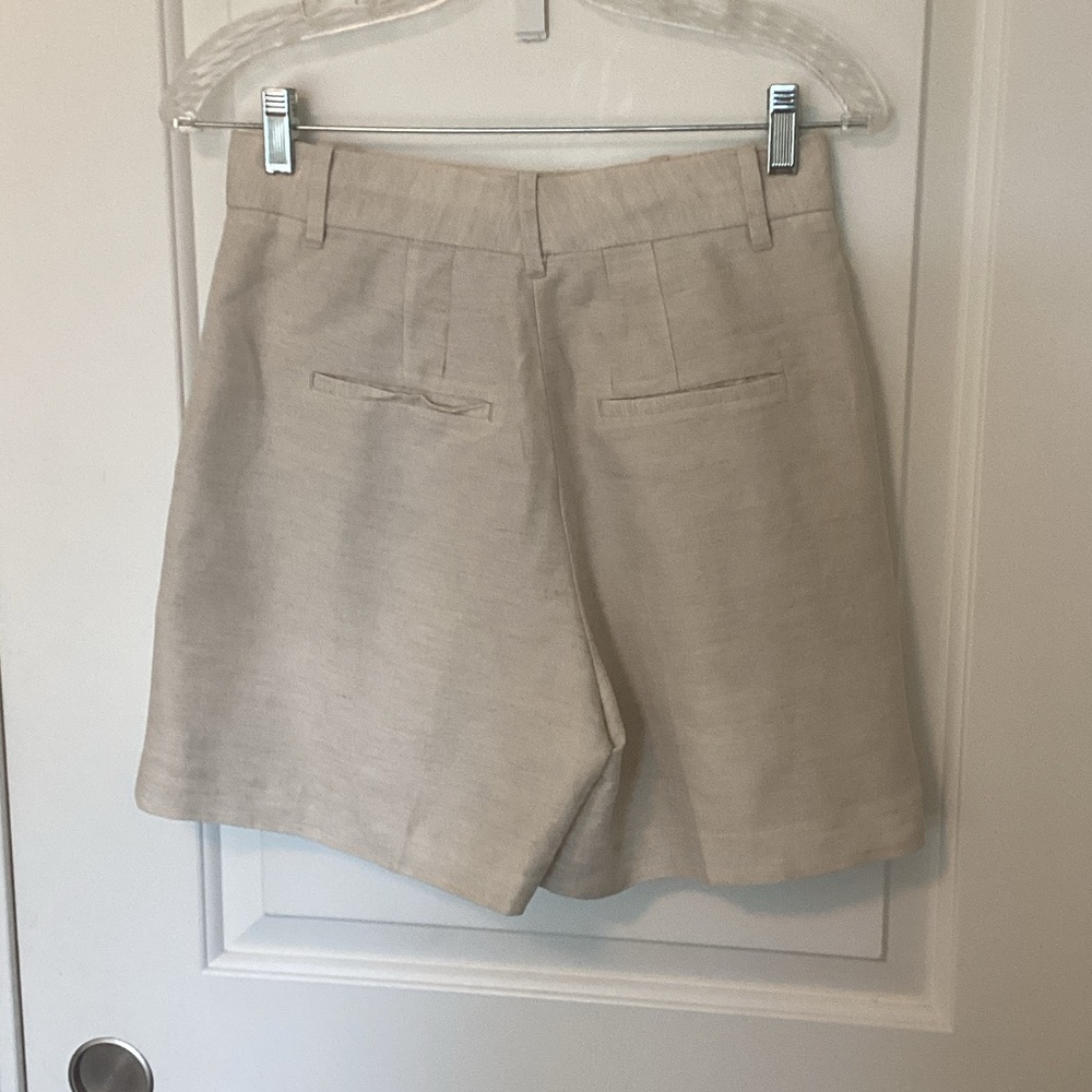 Wilfred Elegant Tan Women's Bermuda Shorts 26 (S) - Picture 2 of 8